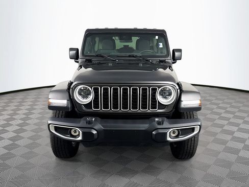 Used 2025 Jeep Wrangler Unlimited Sahara AWD/4WD image 1