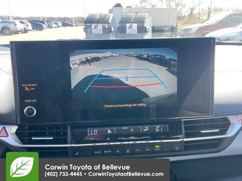 Used 2025 Toyota Sienna XLE image 14