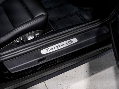 Used 2014 Porsche 911 Targa 4S AWD/4WD image 29