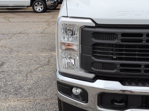 Used 2026 Ford F250 XL w/ FX4 Off-Road Package AWD/4WD image 8