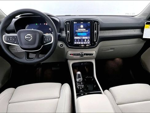 New 2026 Volvo XC40 B5 Plus w/ Protection Package Premier AWD/4WD image 5