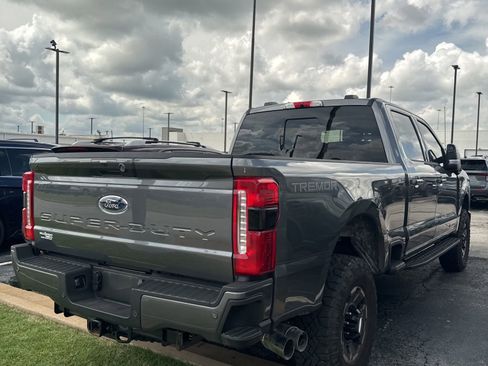 Used 2024 Ford F250 Lariat w/ Lariat Ultimate Package AWD/4WD image 3