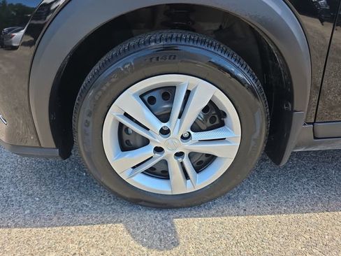 Used 2025 Nissan Kicks Play S FWD image 16