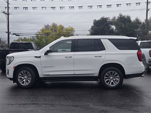 Used 2023 GMC Yukon Denali image 7