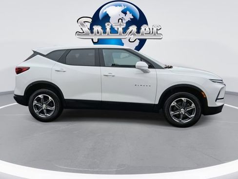 Used 2024 Chevrolet Blazer LT image 9