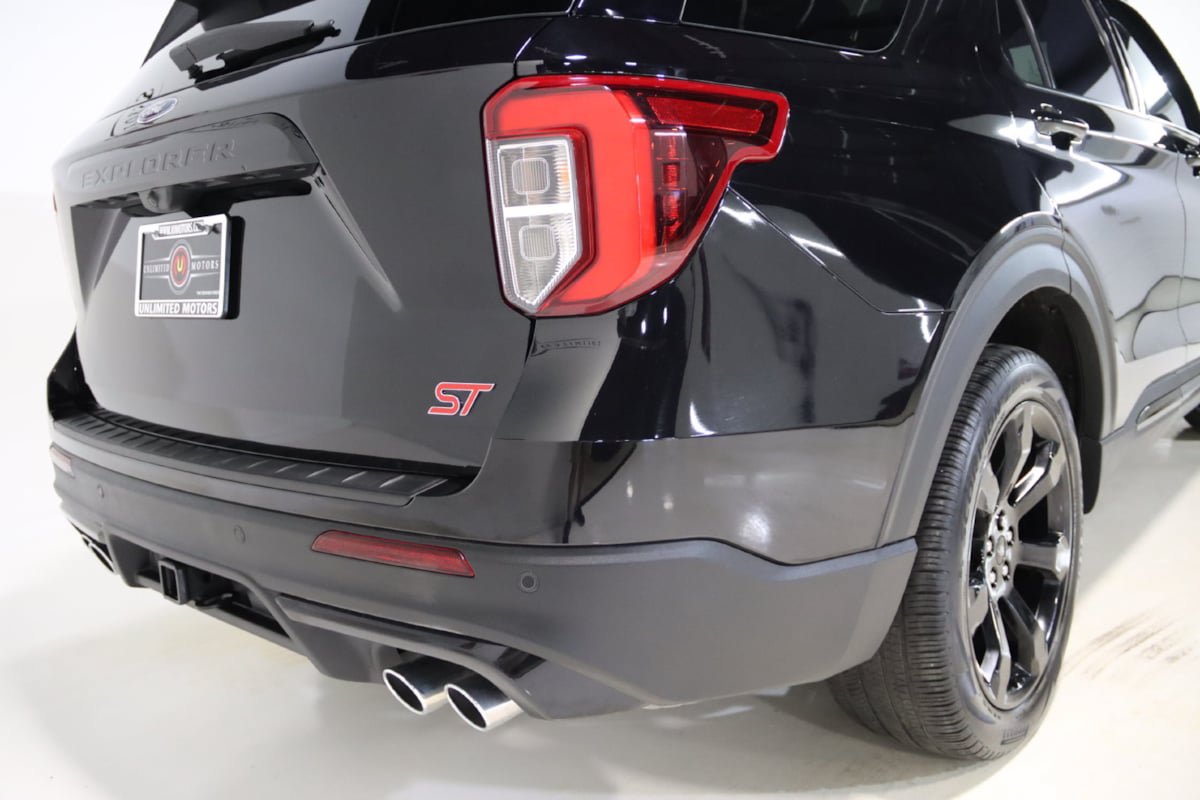 Used 2023 Ford Explorer ST w/ Technology Package AWD/4WD image 11