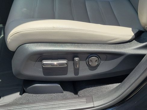 Used 2023 Honda CR-V EX-L image 22