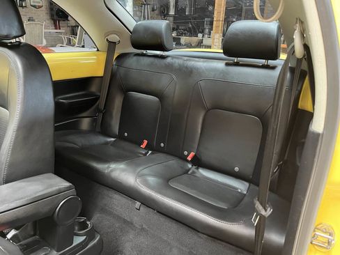 Used 2009 Volkswagen Beetle S FWD image 22