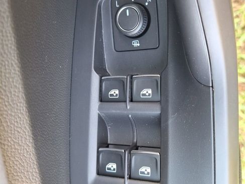 New 2026 Volkswagen Jetta SE image 18