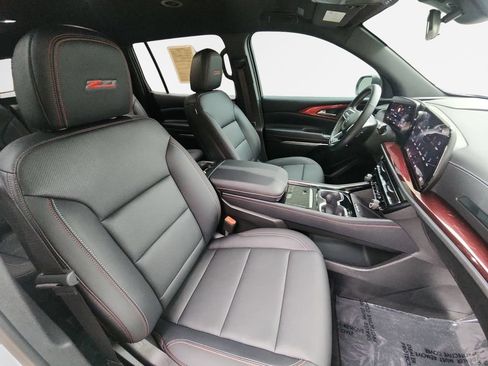 Used 2026 Chevrolet Traverse Z71 w/ LPO, Floor Liner Package AWD/4WD image 27