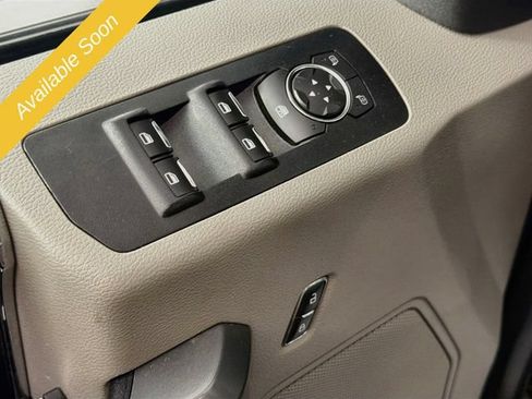 Used 2017 Ford F150 XLT w/ Equipment Group 302A Luxury AWD/4WD image 17