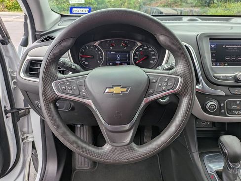 Used 2023 Chevrolet Equinox LT image 18