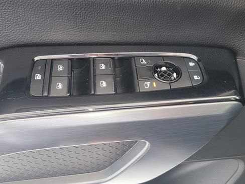 Used 2024 Nissan Pathfinder SL AWD/4WD image 31