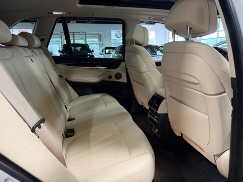 Used 2016 BMW X5 xDrive50i AWD/4WD image 32