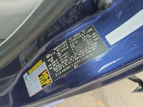 Used 2008 Kia Sedona EX w/ Luxury Pkg image 33