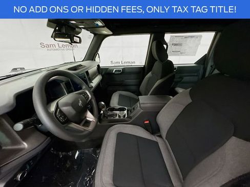 New 2025 Ford Bronco 4-Door image 19