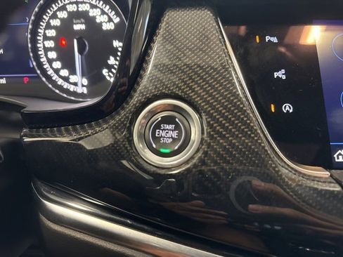 Used 2024 Cadillac XT6 Sport image 34