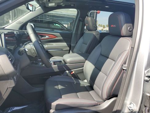 New 2026 Chevrolet Traverse Z71 w/ Enhanced Driving Package AWD/4WD image 21