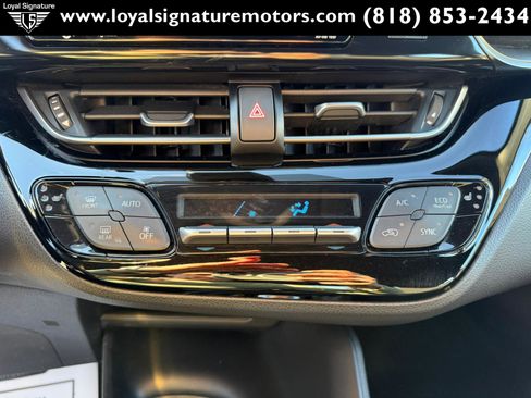 Used 2018 Toyota C-HR XLE image 23