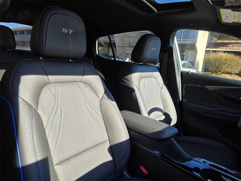New 2026 Buick Envista Sport Touring image 42