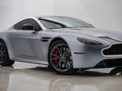 Used 2015 Aston Martin V8 Vantage GT RWD image 2