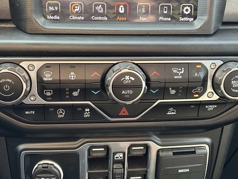 Used 2022 Jeep Gladiator Mojave w/ LED Lighting Group AWD/4WD image 41