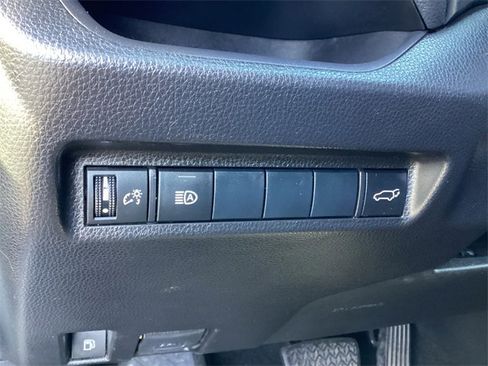 Used 2019 Toyota RAV4 XLE image 26