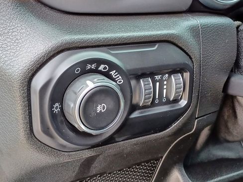 Used 2021 Jeep Wrangler Unlimited Sport AWD/4WD image 13