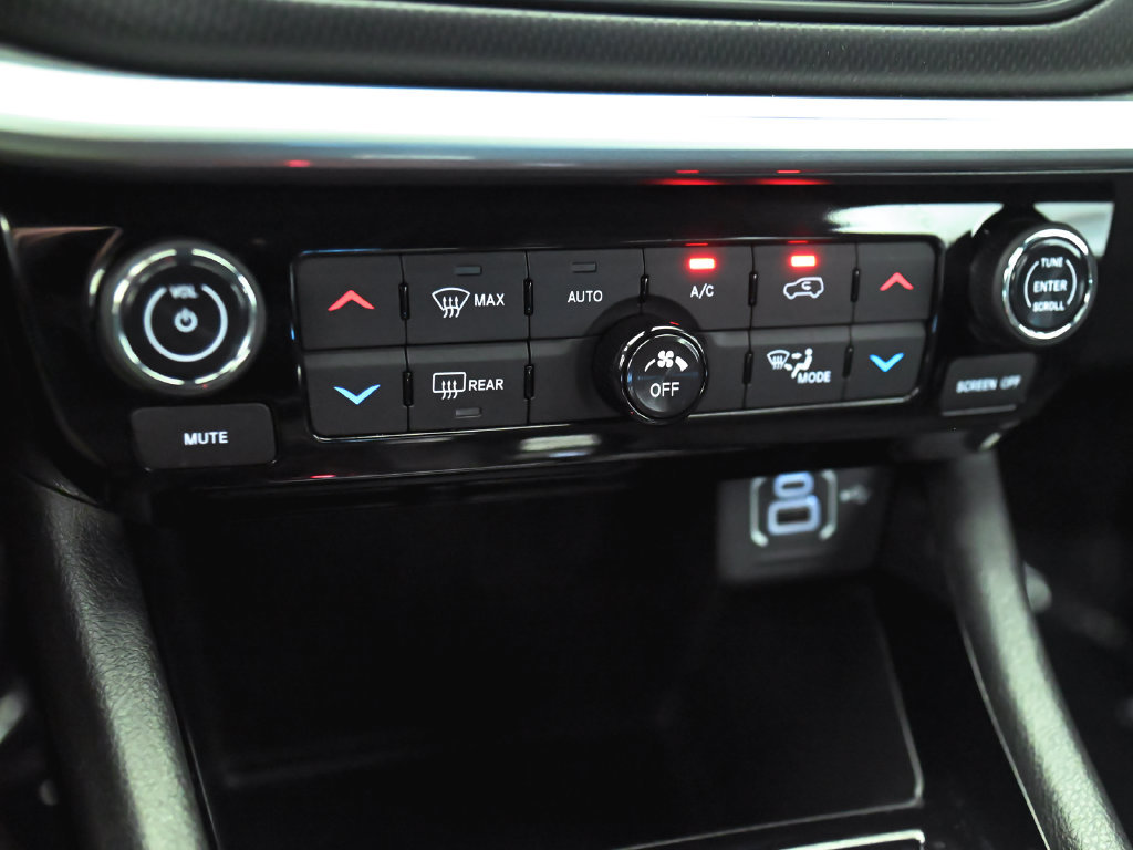 Used 2026 Jeep Compass Trailhawk AWD/4WD image 32