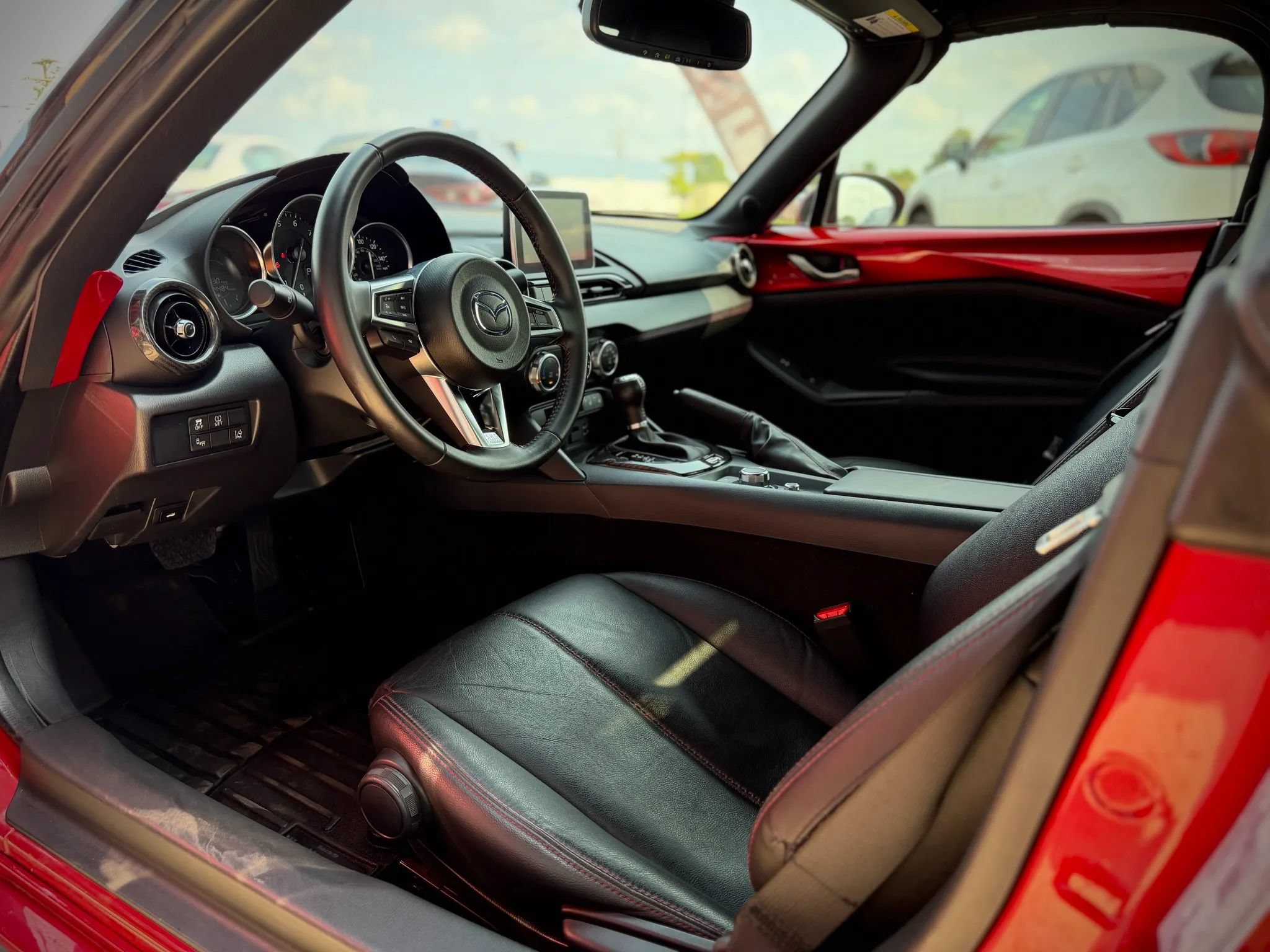 Used 2016 MAZDA MX-5 Miata Grand Touring RWD image 7