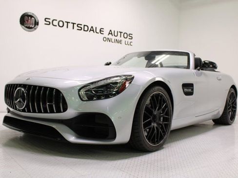 Used 2019 Mercedes-Benz AMG GT Roadster image 1