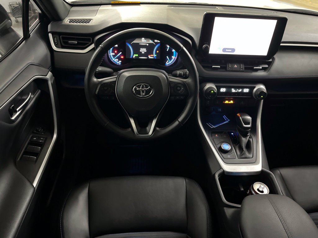 Used 2025 Toyota RAV4 XSE AWD/4WD image 25