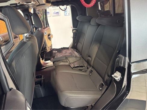 Used 2022 Jeep Gladiator Sport AWD/4WD image 30