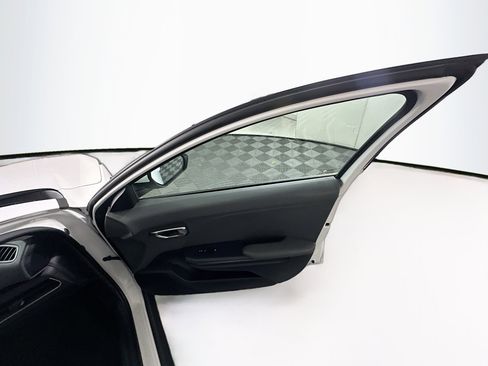 Used 2025 Kia K4 LXS image 31