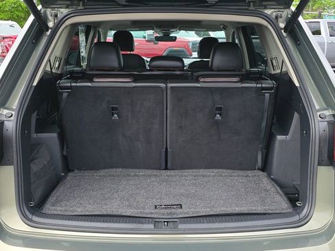 Used 2025 Volkswagen Atlas Peak Edition SE AWD/4WD image 50