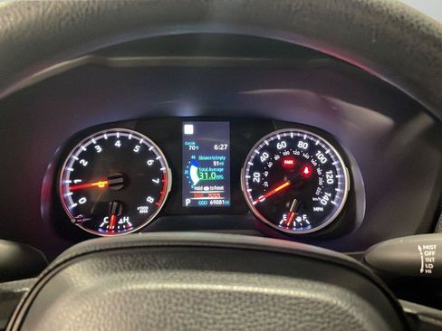 Used 2022 Toyota RAV4 LE AWD/4WD image 15