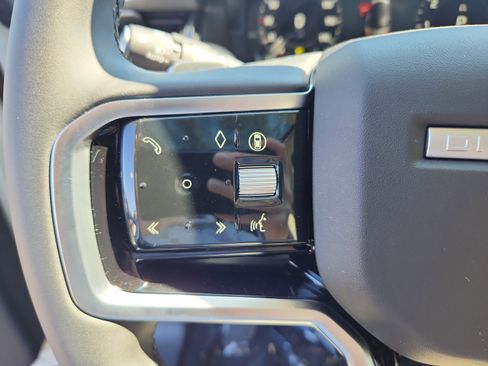 Certified 2025 Land Rover Discovery Sport S image 19