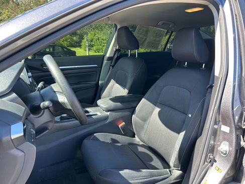 Used 2022 Nissan Altima 2.5 SV image 14