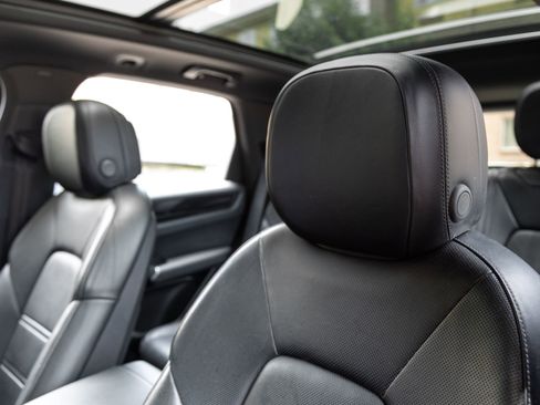 Certified 2021 Porsche Cayenne S AWD/4WD image 23