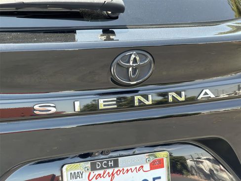 Used 2021 Toyota Sienna Limited AWD/4WD image 8