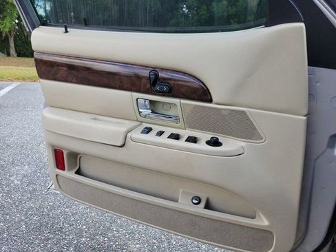 Used 2010 Mercury Grand Marquis LS RWD image 33