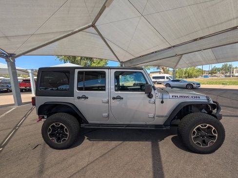 Used 2015 Jeep Wrangler Unlimited Rubicon AWD/4WD image 4