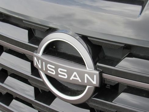 New 2026 Nissan Pathfinder SL FWD image 10