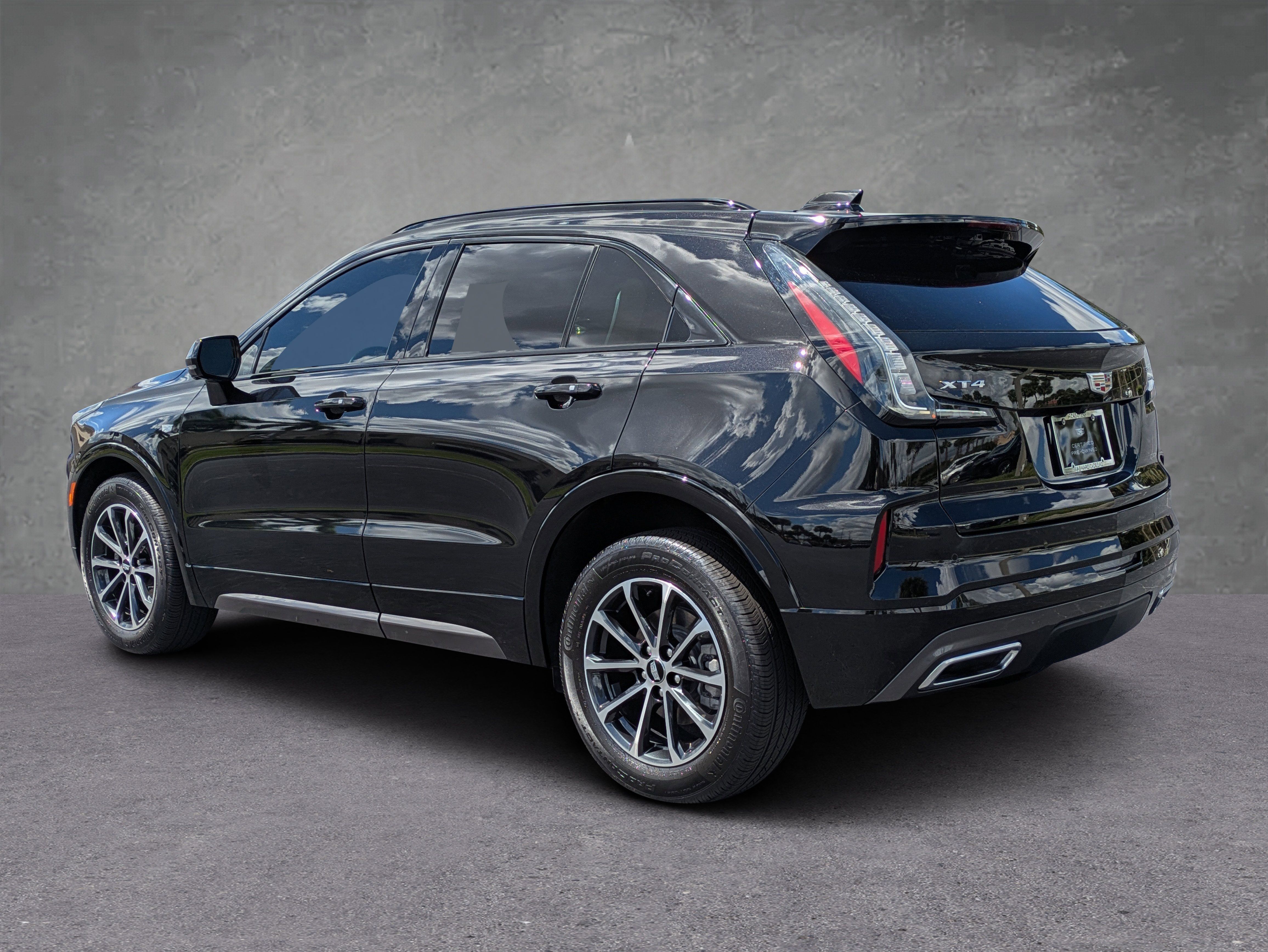 Certified 2024 Cadillac XT4 Sport FWD image 2