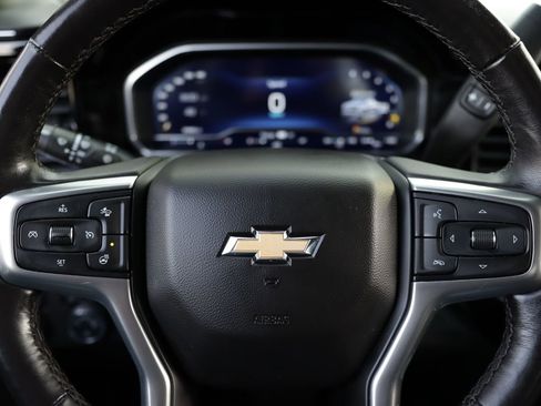 Certified 2022 Chevrolet Silverado 1500 LT AWD/4WD image 12