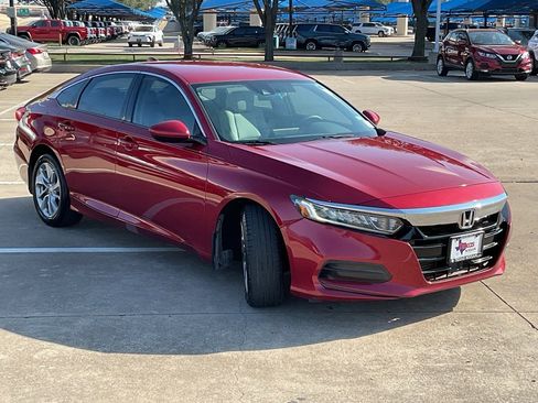 Used 2018 Honda Accord LX image 4