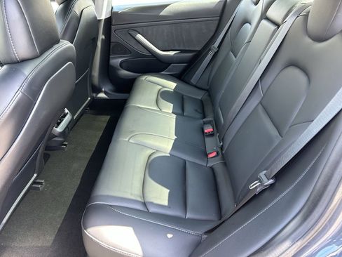Used 2021 Tesla Model 3 Standard Range Plus image 14