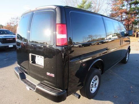 Used 2023 GMC Savana 3500 w/ Driver Convenience Package image 8