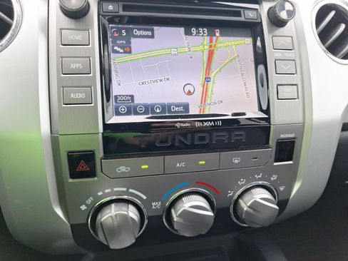 Used 2017 Toyota Tundra SR5 w/ SR5 Upgrade Package image 31