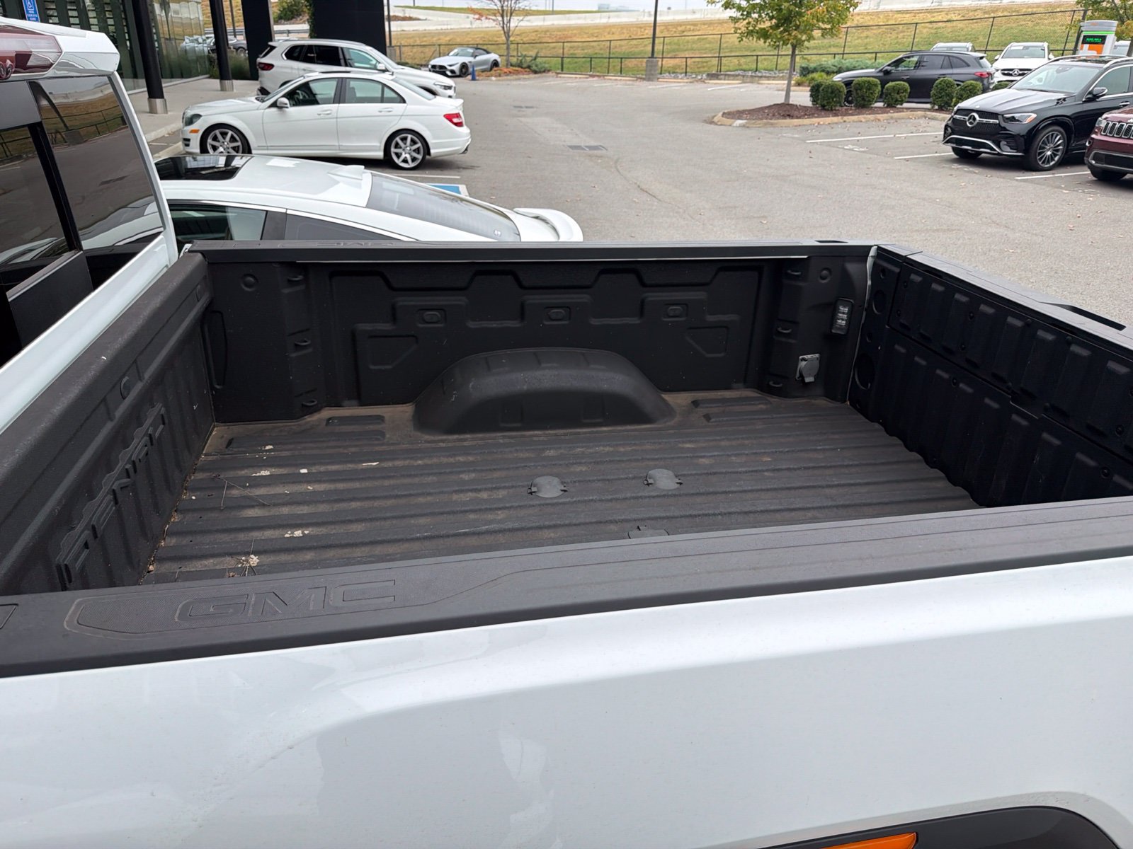 Used 2024 GMC Sierra 2500 Denali Ultimate AWD/4WD image 9